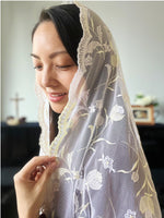 Load image into Gallery viewer, &quot;Ave Triumphe&quot; Floral Tulle D Mantilla (Cream/White/Light Yellow)
