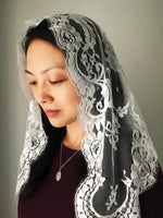 Load image into Gallery viewer, St. Zelie Martin Traditional French Lace Mantilla (Black &amp; Ivory)
