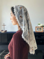 Load image into Gallery viewer, &quot;The Strife is O&#39;er&quot; Floral Printed Lace Princess Veil (White / Floral)
