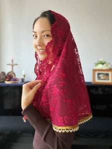 "King and Centre of All Hearts" Embroidered Tulle D mantilla (Wine Red)