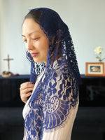 Load image into Gallery viewer, &quot;Lucia&quot; Spanish Style Lace Mantilla (Navy)
