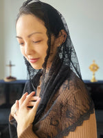 Load image into Gallery viewer, Pope St. Gregory the Great Chantilly Lace Infinity Veil (Black)
