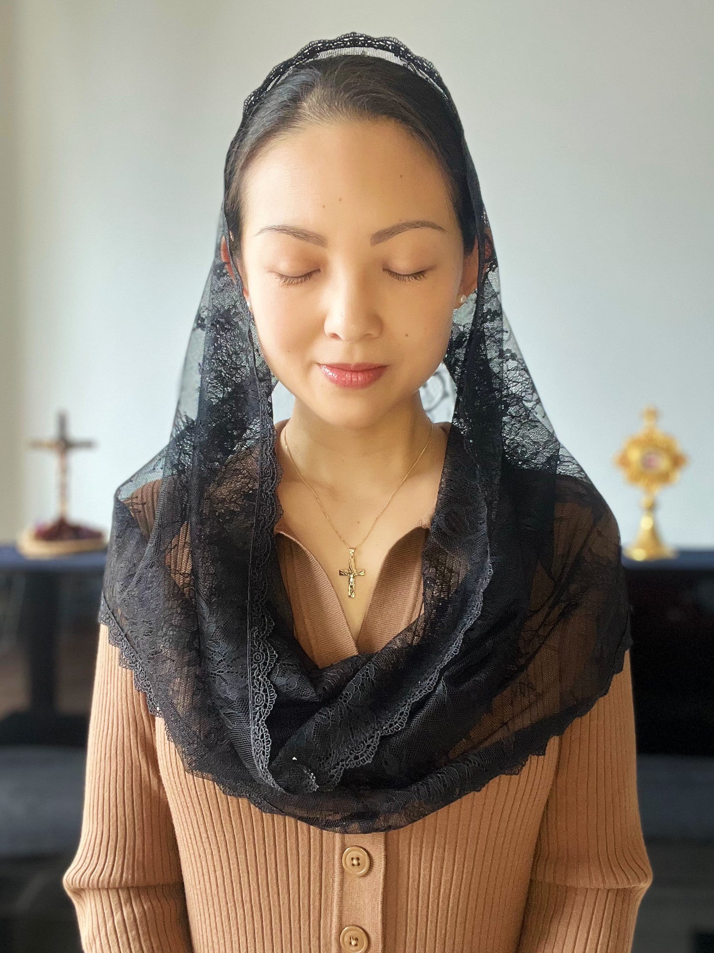 Pope St. Gregory the Great Chantilly Lace Infinity Veil (Black)