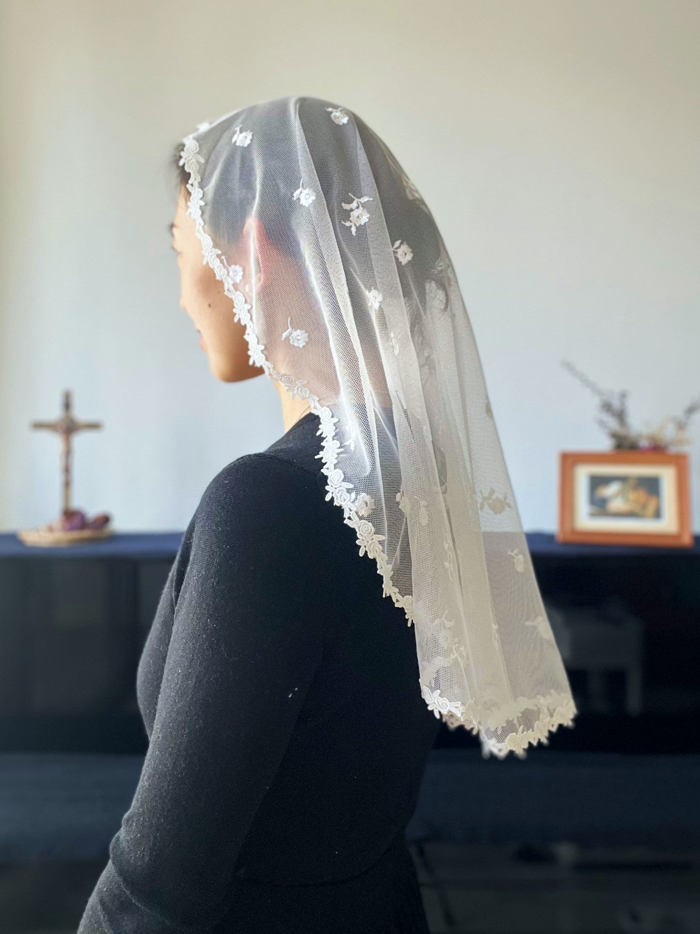 St. Therese of Lisieux Oval Princess Veil (White)