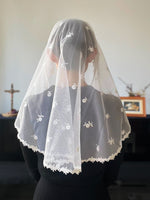 Load image into Gallery viewer, St. Therese of Lisieux Oval Princess Veil (White)
