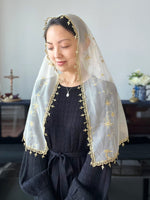 Load image into Gallery viewer, &quot;Virtues&quot; Moon &amp; Stars Tulle Cascading D Mantilla (Cream / Gold)
