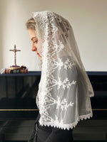 Load image into Gallery viewer, PRE-ORDER Easter Flower D Mantilla (White)
