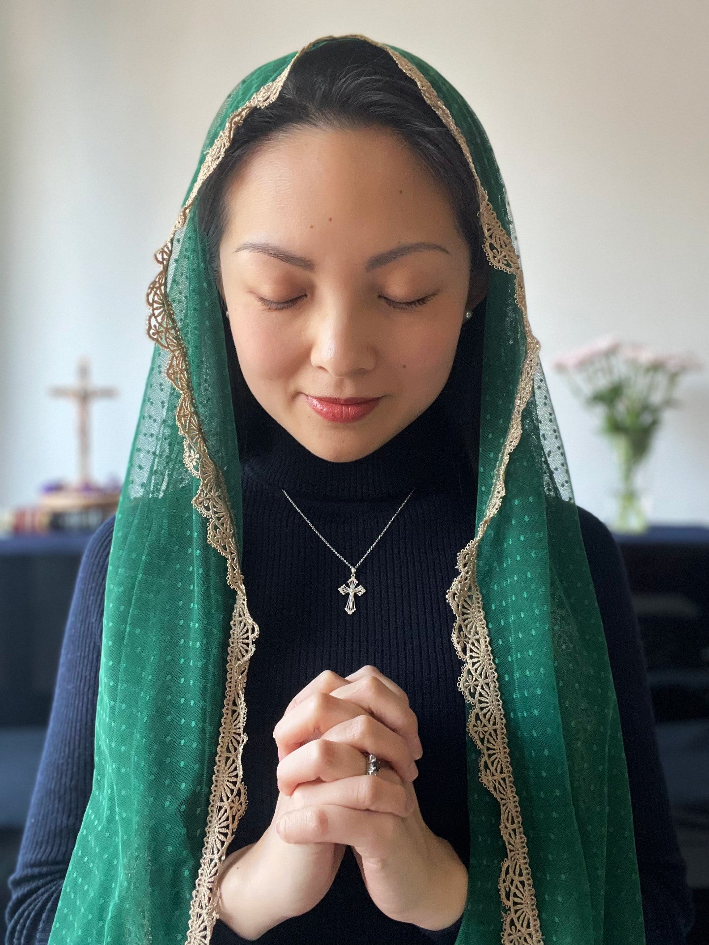 PRE-ORDER Our Lady of Guadalupe 2nd Apparition Wrap Veil (Forest Green)