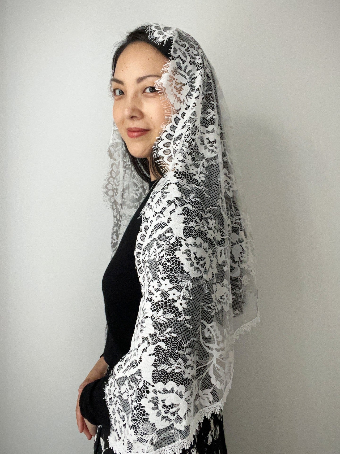 Our Lady of the Miraculous Medal Chantilly Lace Cascading D-Mantilla (White)