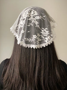 Our Lady of the Miraculous Medal Chantilly Lace Princess Veil (White)