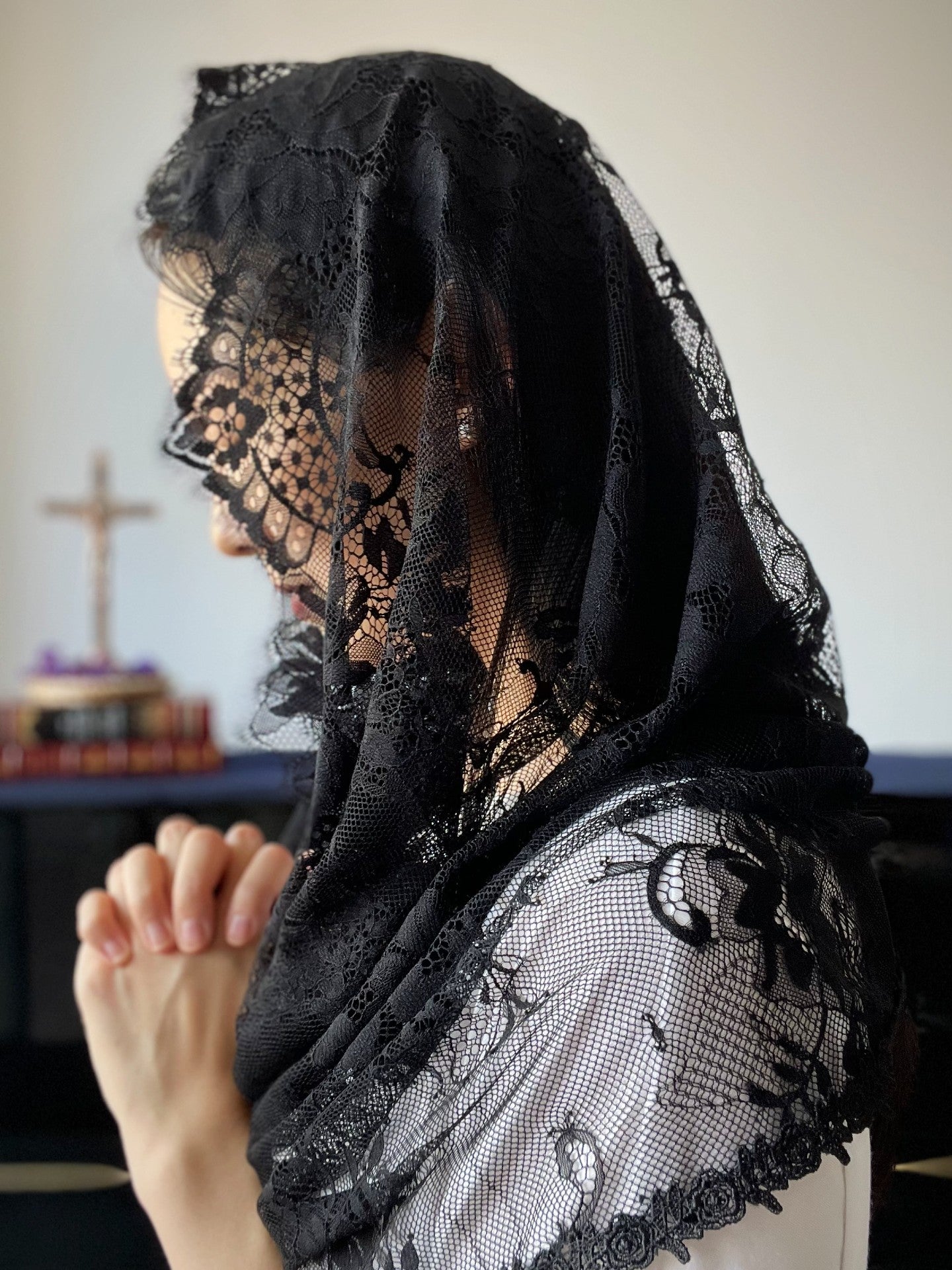 PRE-ORDER Our Lady of the Miraculous Medal Chantilly Lace Infinity Chapel Veil (Black)