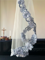 Load image into Gallery viewer, St. Rose of Lima Bridesmaids Mantilla (Lavender)
