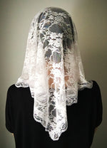Load image into Gallery viewer, Rosa Mystica (Mystical Rose) Lace Triangular Mantilla (Ivory)
