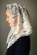 Load image into Gallery viewer, Our Lady of Fatima Ivory Traditional Mantilla / Chapel Veil (Medium)
